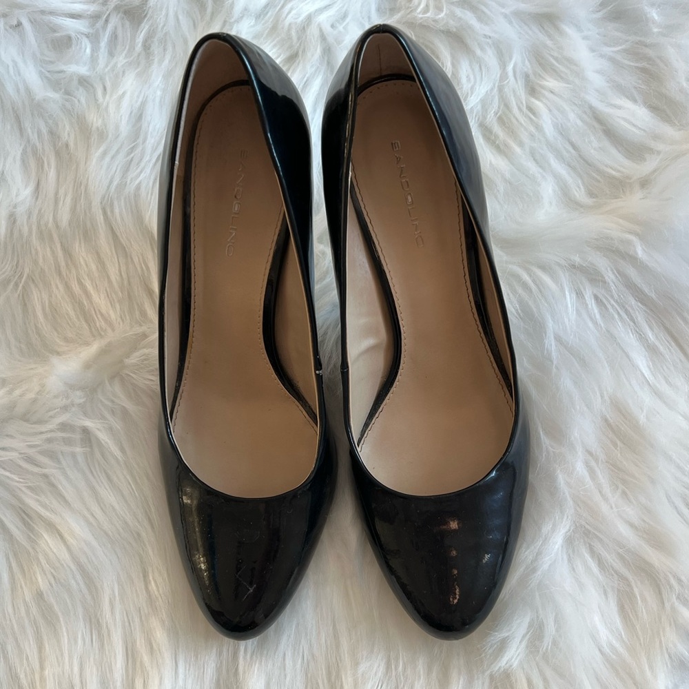 Round toe black patent heels from Bandolino size 10